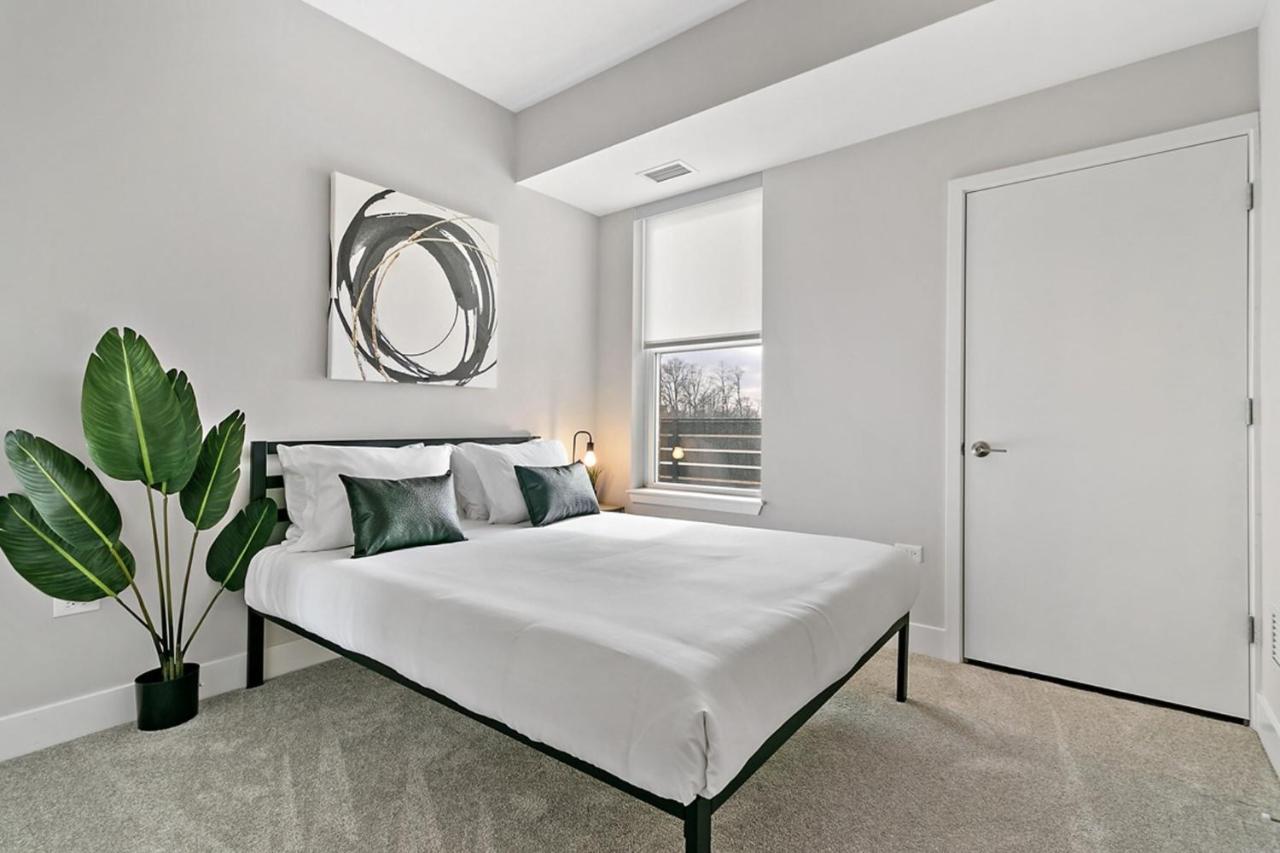 Bright & Comfortable Oakbrook 2Br Apt Free Parking - Ob 1 Apartment Oakbrook Terrace Ngoại thất bức ảnh